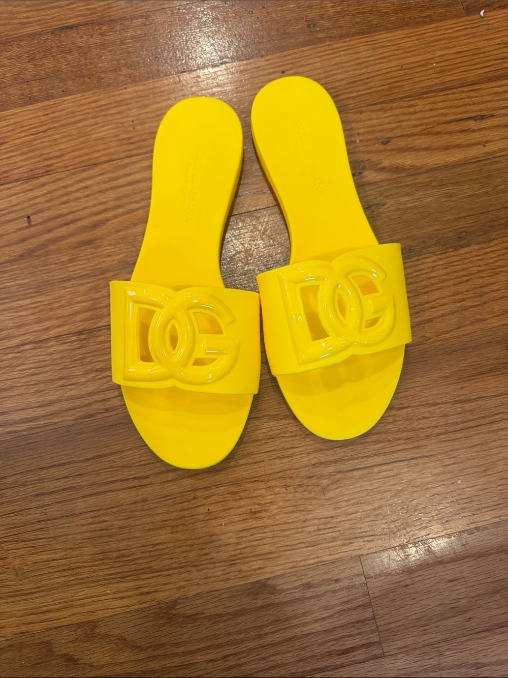 size 37 Dolce Gabbana Bright Yellow Logo Slide Sandals new no box
